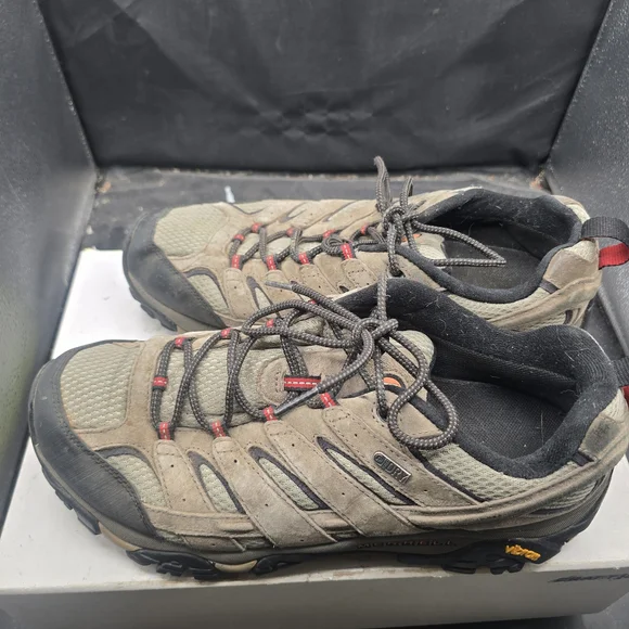 Merrell Black and Tan Outdoor Shoes